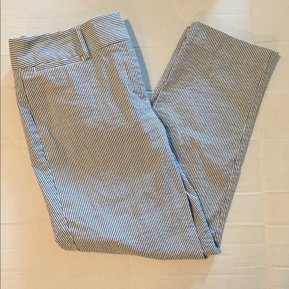 Ann Taylor factory striped Capri pants size 6